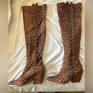 JESSICA SIMPSON JS-ZEANA Size size 7.5 M  NEW never worn original box.